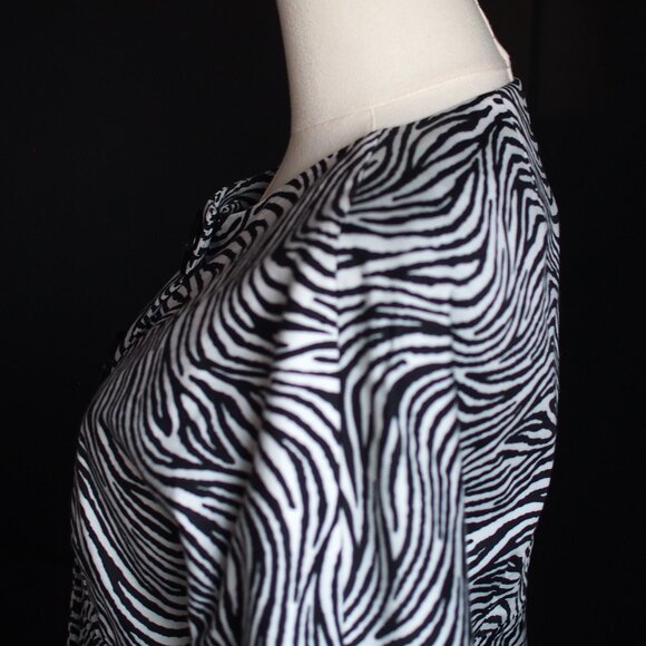 Alexandra Bartlett | 3/4 Sleeve Zebra Print Jacket - Picture 4 of 6